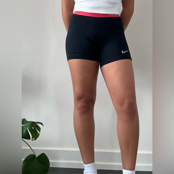 Nike shorts - Picture 2 of 3